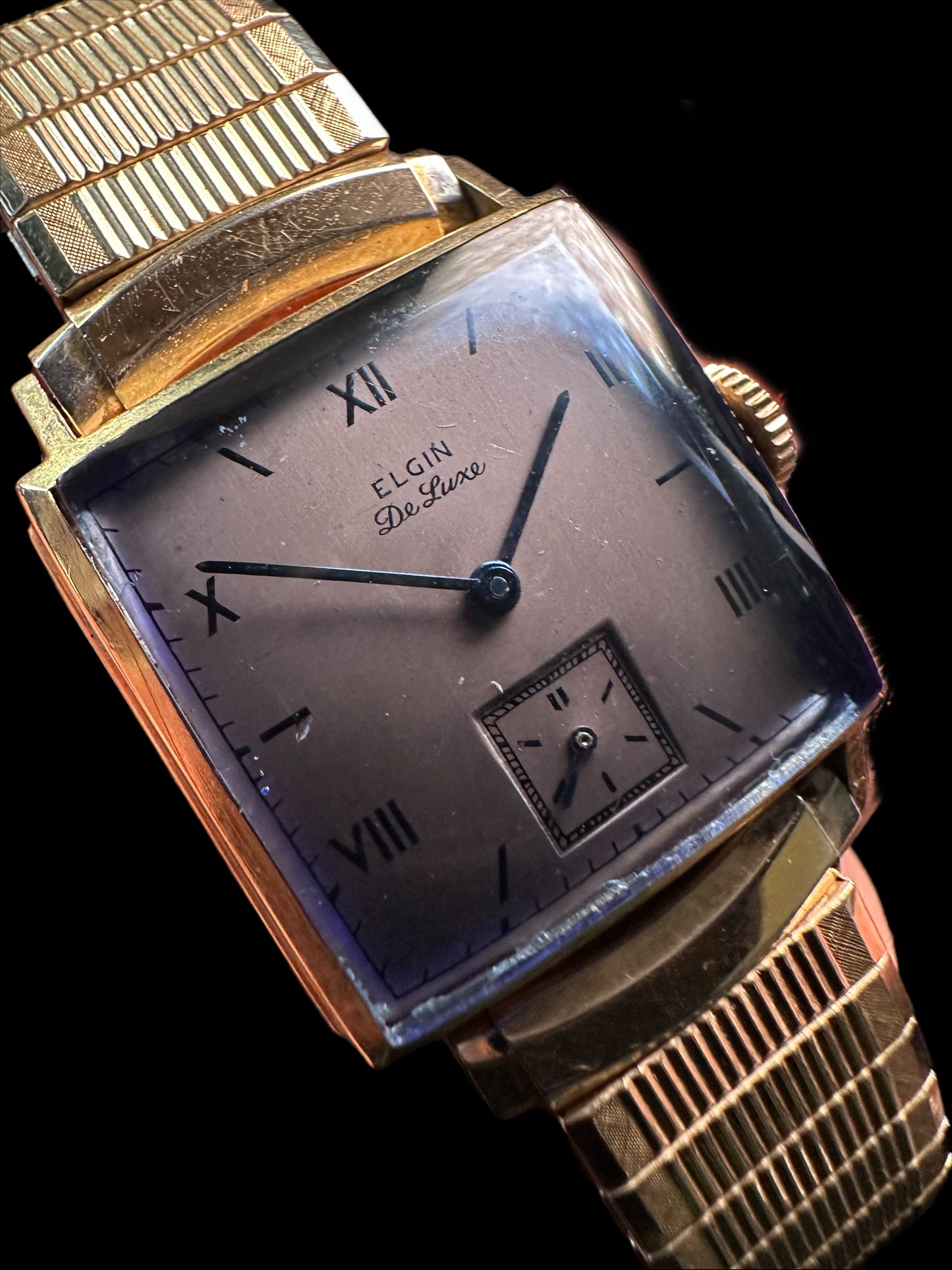 Elgin DeLuxe gold tank manual wind vintage watch